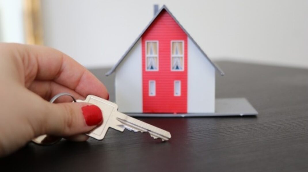 Donazione immobiliare: Vantaggi, rischi e costi da conoscere.