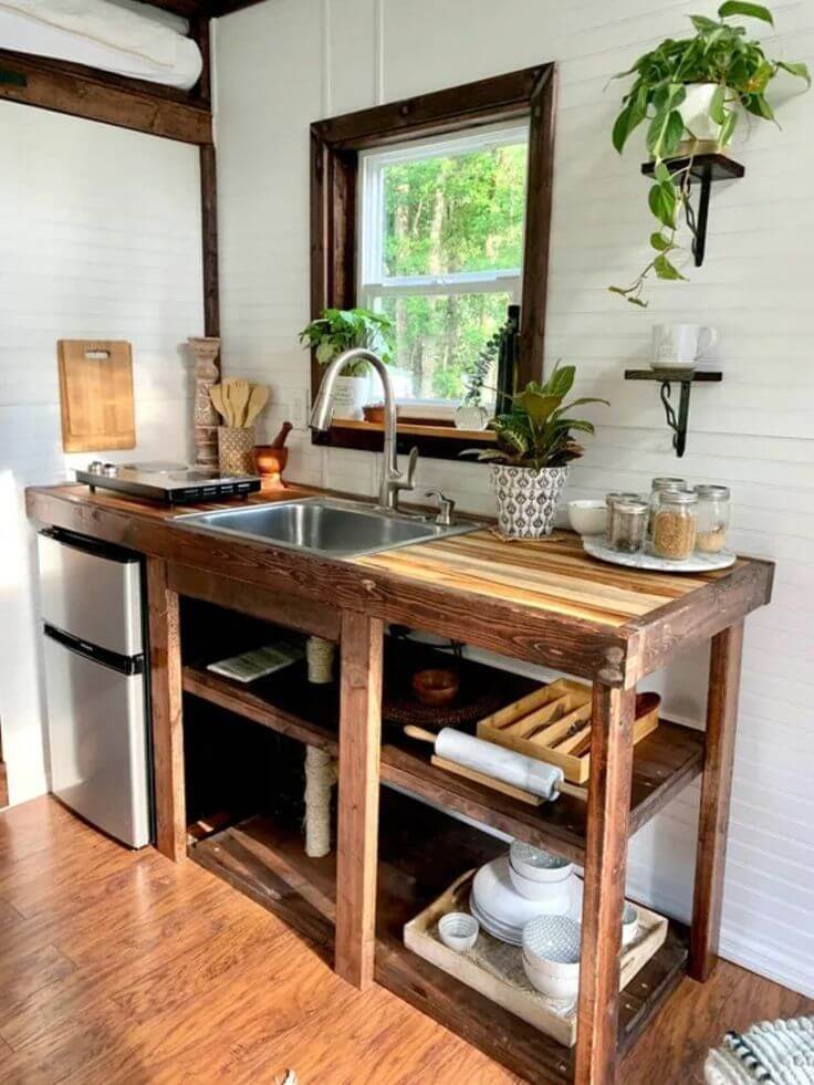 Arredare un monolocale low cost: Consigli pratici. 2 piano cucina in legno