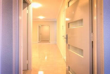 Residenza del proprietario in immobile locato: quando è possibile.