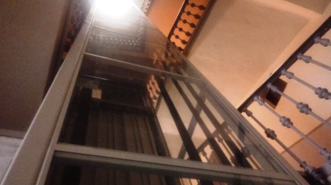 Installazione ascensore condominiale: Chi deve pagare?