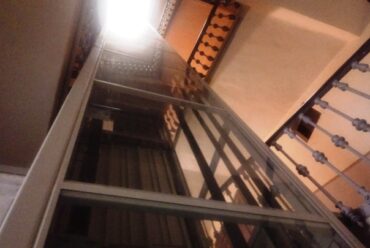 Installazione ascensore condominiale: Chi deve pagare?