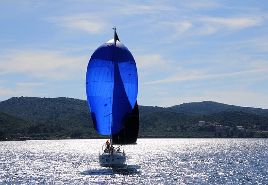 Vivere in barca a vela: quanto costa e come trasformarlo in realtà