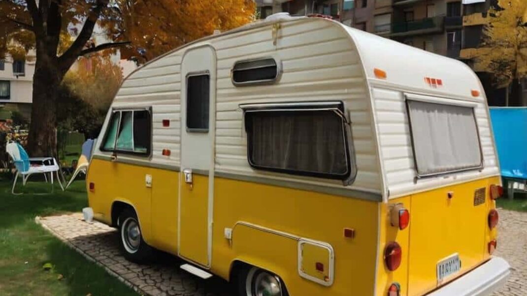 Roulotte o camper nel parcheggio condominiale: È lecito?