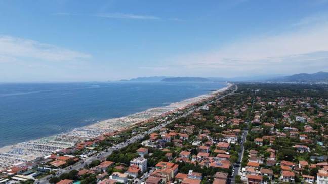 Beach House in Tuscany 2025: Where It’s Worth Buying 1 Forte dei Marmi 1
